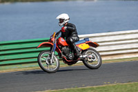 Vintage-motorcycle-club;eventdigitalimages;mallory-park;mallory-park-trackday-photographs;no-limits-trackdays;peter-wileman-photography;trackday-digital-images;trackday-photos;vmcc-festival-1000-bikes-photographs
