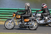 Vintage-motorcycle-club;eventdigitalimages;mallory-park;mallory-park-trackday-photographs;no-limits-trackdays;peter-wileman-photography;trackday-digital-images;trackday-photos;vmcc-festival-1000-bikes-photographs