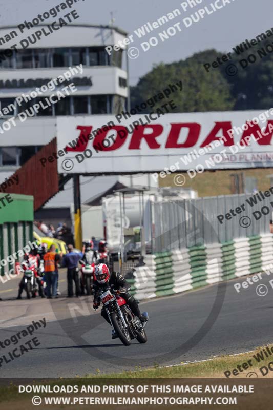 Vintage motorcycle club;eventdigitalimages;mallory park;mallory park trackday photographs;no limits trackdays;peter wileman photography;trackday digital images;trackday photos;vmcc festival 1000 bikes photographs