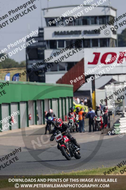 Vintage motorcycle club;eventdigitalimages;mallory park;mallory park trackday photographs;no limits trackdays;peter wileman photography;trackday digital images;trackday photos;vmcc festival 1000 bikes photographs