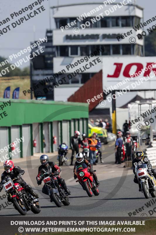 Vintage motorcycle club;eventdigitalimages;mallory park;mallory park trackday photographs;no limits trackdays;peter wileman photography;trackday digital images;trackday photos;vmcc festival 1000 bikes photographs