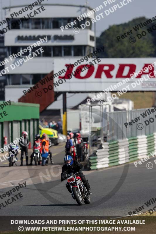 Vintage motorcycle club;eventdigitalimages;mallory park;mallory park trackday photographs;no limits trackdays;peter wileman photography;trackday digital images;trackday photos;vmcc festival 1000 bikes photographs