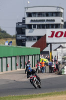 Vintage-motorcycle-club;eventdigitalimages;mallory-park;mallory-park-trackday-photographs;no-limits-trackdays;peter-wileman-photography;trackday-digital-images;trackday-photos;vmcc-festival-1000-bikes-photographs