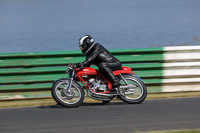 Vintage-motorcycle-club;eventdigitalimages;mallory-park;mallory-park-trackday-photographs;no-limits-trackdays;peter-wileman-photography;trackday-digital-images;trackday-photos;vmcc-festival-1000-bikes-photographs