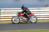 Vintage-motorcycle-club;eventdigitalimages;mallory-park;mallory-park-trackday-photographs;no-limits-trackdays;peter-wileman-photography;trackday-digital-images;trackday-photos;vmcc-festival-1000-bikes-photographs