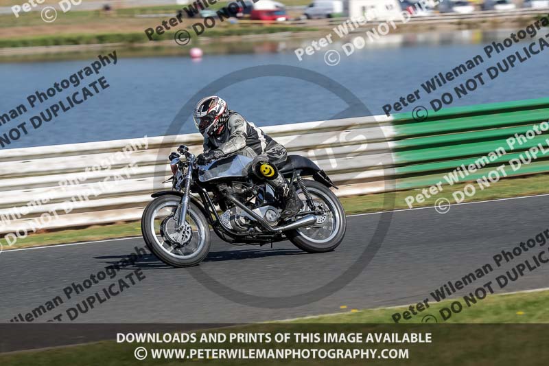 Vintage motorcycle club;eventdigitalimages;mallory park;mallory park trackday photographs;no limits trackdays;peter wileman photography;trackday digital images;trackday photos;vmcc festival 1000 bikes photographs
