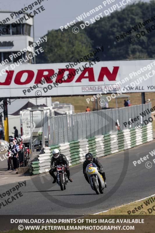 Vintage motorcycle club;eventdigitalimages;mallory park;mallory park trackday photographs;no limits trackdays;peter wileman photography;trackday digital images;trackday photos;vmcc festival 1000 bikes photographs