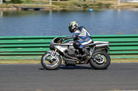 Vintage-motorcycle-club;eventdigitalimages;mallory-park;mallory-park-trackday-photographs;no-limits-trackdays;peter-wileman-photography;trackday-digital-images;trackday-photos;vmcc-festival-1000-bikes-photographs