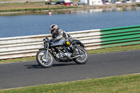 Vintage-motorcycle-club;eventdigitalimages;mallory-park;mallory-park-trackday-photographs;no-limits-trackdays;peter-wileman-photography;trackday-digital-images;trackday-photos;vmcc-festival-1000-bikes-photographs