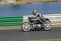 Vintage-motorcycle-club;eventdigitalimages;mallory-park;mallory-park-trackday-photographs;no-limits-trackdays;peter-wileman-photography;trackday-digital-images;trackday-photos;vmcc-festival-1000-bikes-photographs