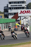 Vintage-motorcycle-club;eventdigitalimages;mallory-park;mallory-park-trackday-photographs;no-limits-trackdays;peter-wileman-photography;trackday-digital-images;trackday-photos;vmcc-festival-1000-bikes-photographs