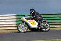 Vintage-motorcycle-club;eventdigitalimages;mallory-park;mallory-park-trackday-photographs;no-limits-trackdays;peter-wileman-photography;trackday-digital-images;trackday-photos;vmcc-festival-1000-bikes-photographs