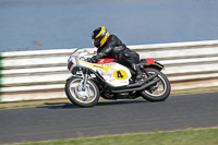 Vintage-motorcycle-club;eventdigitalimages;mallory-park;mallory-park-trackday-photographs;no-limits-trackdays;peter-wileman-photography;trackday-digital-images;trackday-photos;vmcc-festival-1000-bikes-photographs