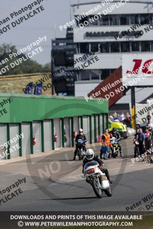 Vintage motorcycle club;eventdigitalimages;mallory park;mallory park trackday photographs;no limits trackdays;peter wileman photography;trackday digital images;trackday photos;vmcc festival 1000 bikes photographs