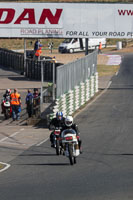 Vintage-motorcycle-club;eventdigitalimages;mallory-park;mallory-park-trackday-photographs;no-limits-trackdays;peter-wileman-photography;trackday-digital-images;trackday-photos;vmcc-festival-1000-bikes-photographs
