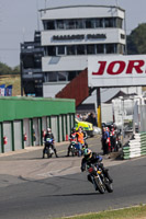 Vintage-motorcycle-club;eventdigitalimages;mallory-park;mallory-park-trackday-photographs;no-limits-trackdays;peter-wileman-photography;trackday-digital-images;trackday-photos;vmcc-festival-1000-bikes-photographs