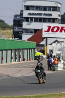 Vintage-motorcycle-club;eventdigitalimages;mallory-park;mallory-park-trackday-photographs;no-limits-trackdays;peter-wileman-photography;trackday-digital-images;trackday-photos;vmcc-festival-1000-bikes-photographs