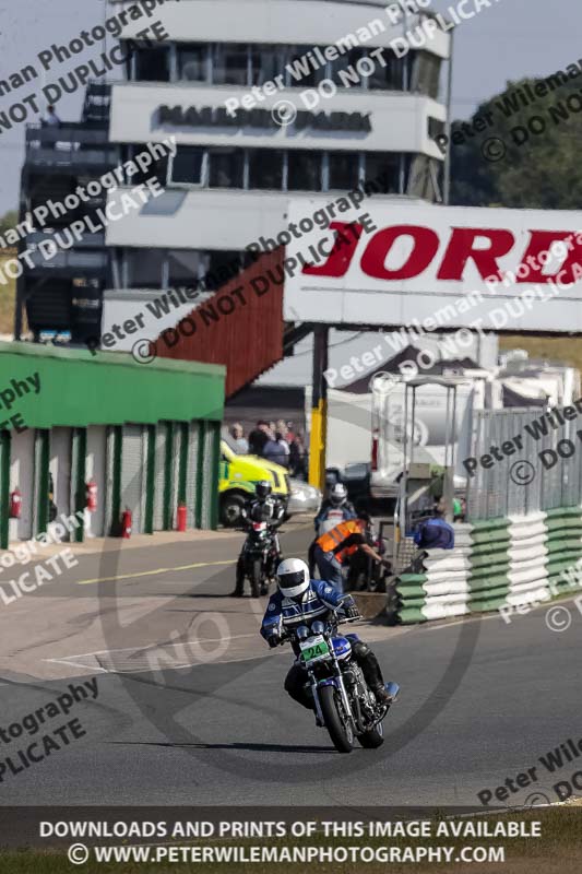Vintage motorcycle club;eventdigitalimages;mallory park;mallory park trackday photographs;no limits trackdays;peter wileman photography;trackday digital images;trackday photos;vmcc festival 1000 bikes photographs