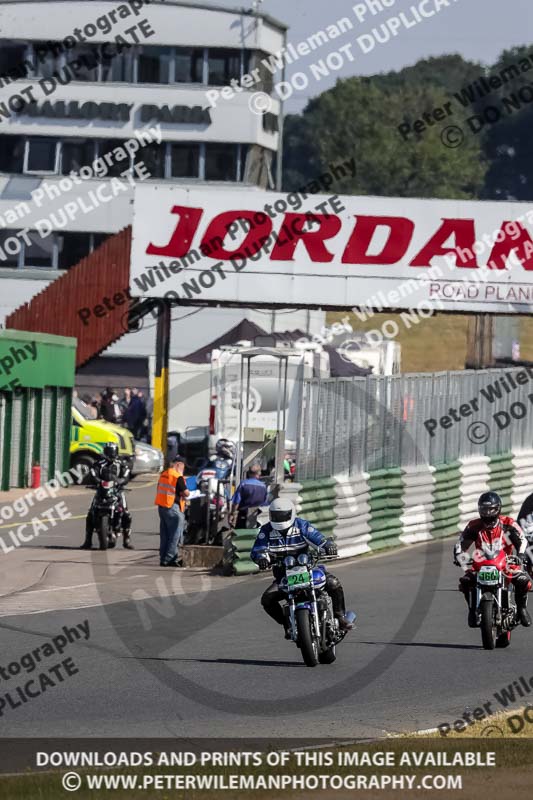 Vintage motorcycle club;eventdigitalimages;mallory park;mallory park trackday photographs;no limits trackdays;peter wileman photography;trackday digital images;trackday photos;vmcc festival 1000 bikes photographs