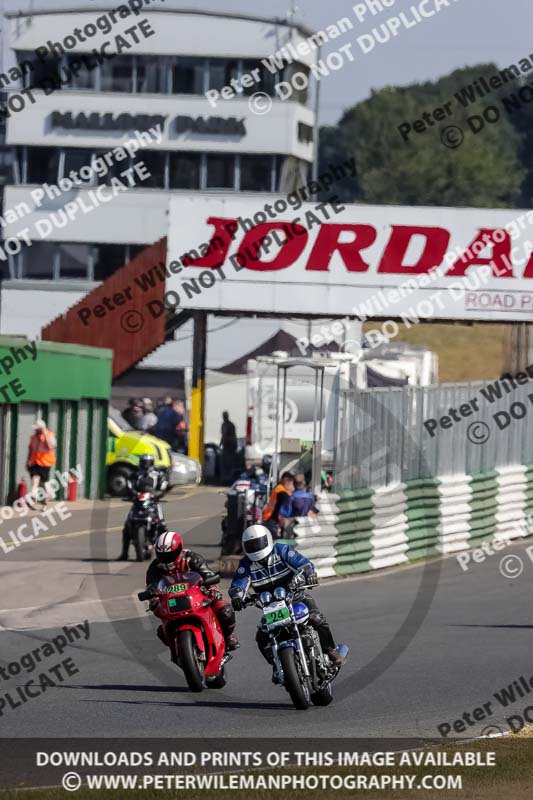 Vintage motorcycle club;eventdigitalimages;mallory park;mallory park trackday photographs;no limits trackdays;peter wileman photography;trackday digital images;trackday photos;vmcc festival 1000 bikes photographs