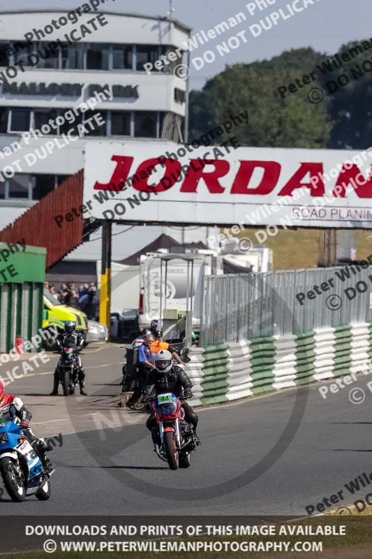 Vintage motorcycle club;eventdigitalimages;mallory park;mallory park trackday photographs;no limits trackdays;peter wileman photography;trackday digital images;trackday photos;vmcc festival 1000 bikes photographs
