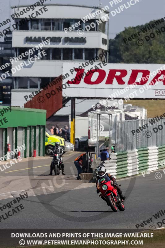 Vintage motorcycle club;eventdigitalimages;mallory park;mallory park trackday photographs;no limits trackdays;peter wileman photography;trackday digital images;trackday photos;vmcc festival 1000 bikes photographs
