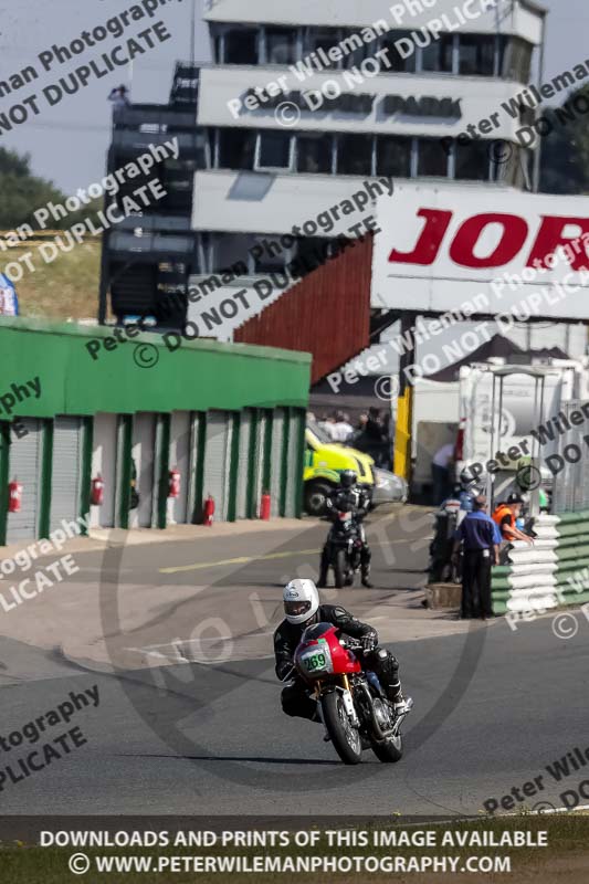 Vintage motorcycle club;eventdigitalimages;mallory park;mallory park trackday photographs;no limits trackdays;peter wileman photography;trackday digital images;trackday photos;vmcc festival 1000 bikes photographs