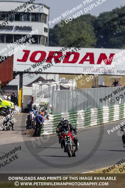 Vintage motorcycle club;eventdigitalimages;mallory park;mallory park trackday photographs;no limits trackdays;peter wileman photography;trackday digital images;trackday photos;vmcc festival 1000 bikes photographs