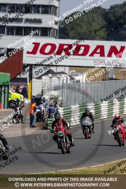 Vintage motorcycle club;eventdigitalimages;mallory park;mallory park trackday photographs;no limits trackdays;peter wileman photography;trackday digital images;trackday photos;vmcc festival 1000 bikes photographs