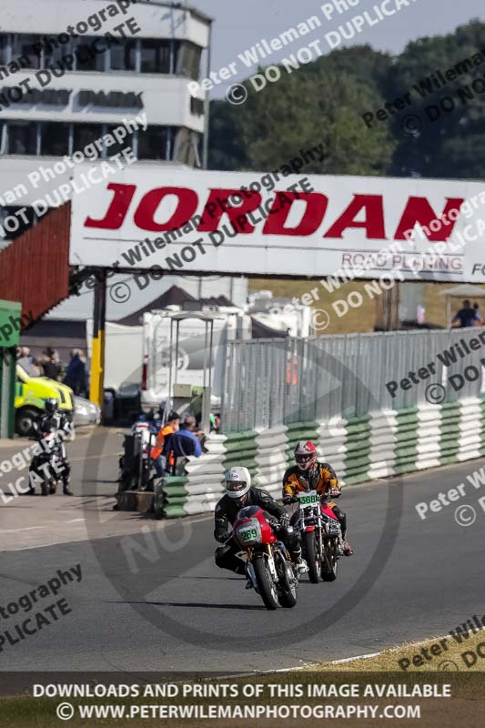 Vintage motorcycle club;eventdigitalimages;mallory park;mallory park trackday photographs;no limits trackdays;peter wileman photography;trackday digital images;trackday photos;vmcc festival 1000 bikes photographs