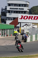 Vintage-motorcycle-club;eventdigitalimages;mallory-park;mallory-park-trackday-photographs;no-limits-trackdays;peter-wileman-photography;trackday-digital-images;trackday-photos;vmcc-festival-1000-bikes-photographs