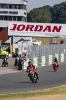 Vintage-motorcycle-club;eventdigitalimages;mallory-park;mallory-park-trackday-photographs;no-limits-trackdays;peter-wileman-photography;trackday-digital-images;trackday-photos;vmcc-festival-1000-bikes-photographs