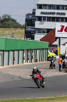 Vintage-motorcycle-club;eventdigitalimages;mallory-park;mallory-park-trackday-photographs;no-limits-trackdays;peter-wileman-photography;trackday-digital-images;trackday-photos;vmcc-festival-1000-bikes-photographs