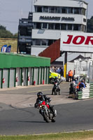 Vintage-motorcycle-club;eventdigitalimages;mallory-park;mallory-park-trackday-photographs;no-limits-trackdays;peter-wileman-photography;trackday-digital-images;trackday-photos;vmcc-festival-1000-bikes-photographs