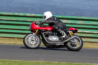 Vintage-motorcycle-club;eventdigitalimages;mallory-park;mallory-park-trackday-photographs;no-limits-trackdays;peter-wileman-photography;trackday-digital-images;trackday-photos;vmcc-festival-1000-bikes-photographs