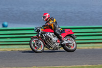 Vintage-motorcycle-club;eventdigitalimages;mallory-park;mallory-park-trackday-photographs;no-limits-trackdays;peter-wileman-photography;trackday-digital-images;trackday-photos;vmcc-festival-1000-bikes-photographs