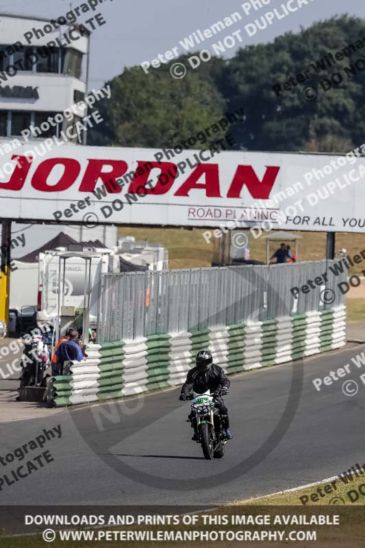 Vintage motorcycle club;eventdigitalimages;mallory park;mallory park trackday photographs;no limits trackdays;peter wileman photography;trackday digital images;trackday photos;vmcc festival 1000 bikes photographs