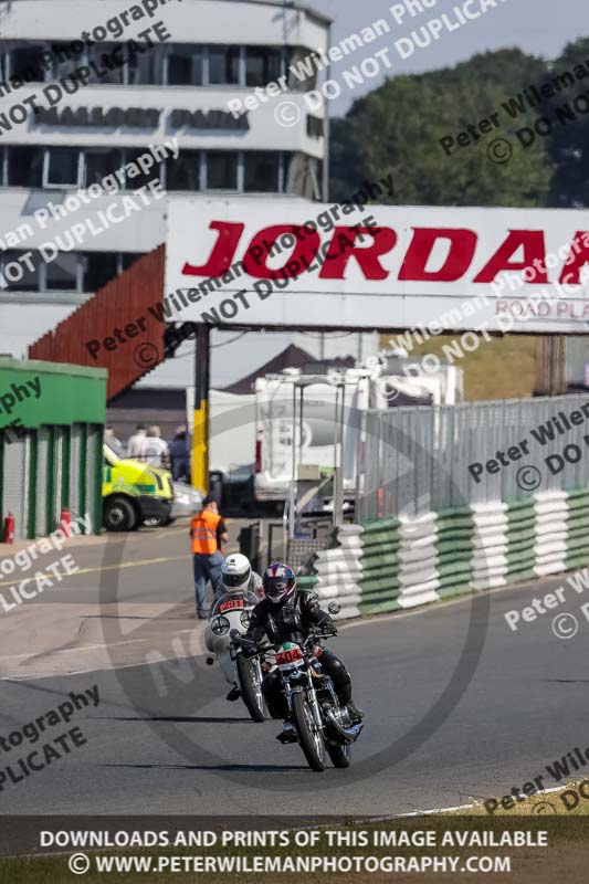 Vintage motorcycle club;eventdigitalimages;mallory park;mallory park trackday photographs;no limits trackdays;peter wileman photography;trackday digital images;trackday photos;vmcc festival 1000 bikes photographs