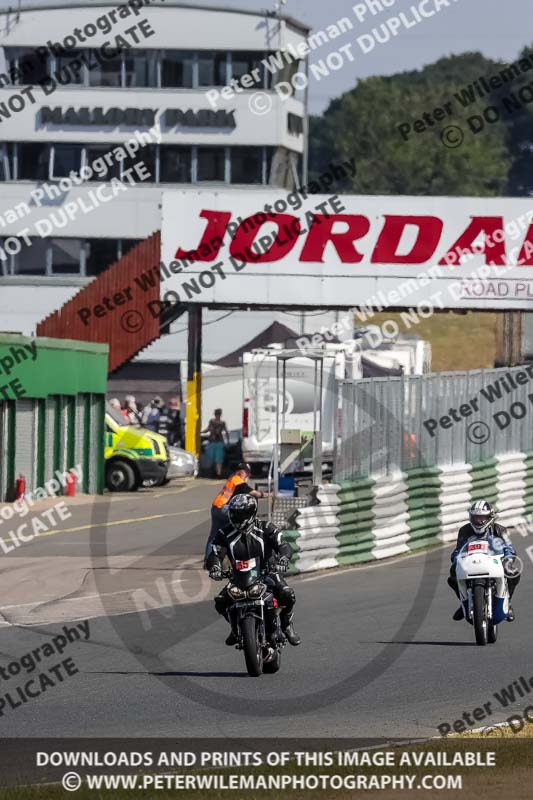 Vintage motorcycle club;eventdigitalimages;mallory park;mallory park trackday photographs;no limits trackdays;peter wileman photography;trackday digital images;trackday photos;vmcc festival 1000 bikes photographs