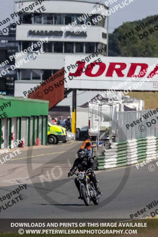 Vintage motorcycle club;eventdigitalimages;mallory park;mallory park trackday photographs;no limits trackdays;peter wileman photography;trackday digital images;trackday photos;vmcc festival 1000 bikes photographs