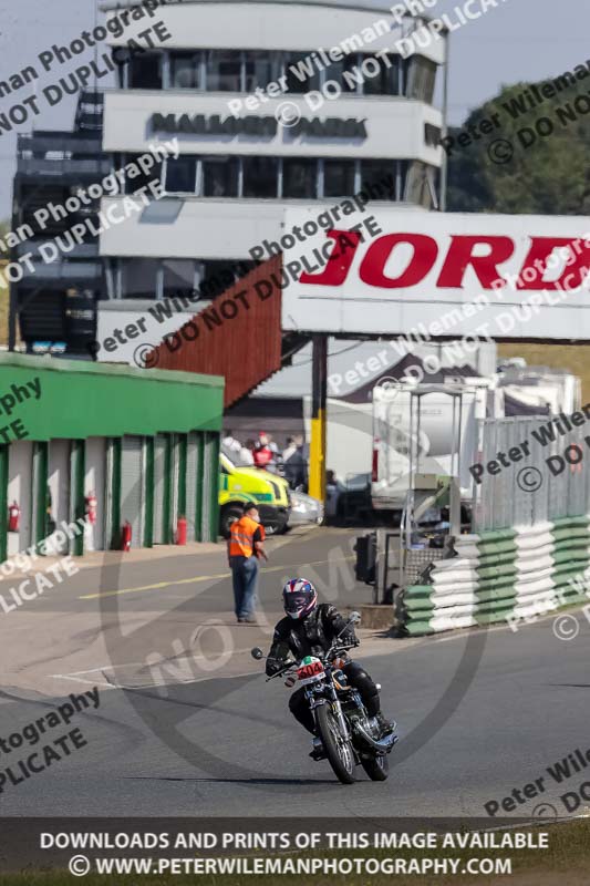 Vintage motorcycle club;eventdigitalimages;mallory park;mallory park trackday photographs;no limits trackdays;peter wileman photography;trackday digital images;trackday photos;vmcc festival 1000 bikes photographs