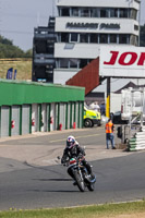 Vintage-motorcycle-club;eventdigitalimages;mallory-park;mallory-park-trackday-photographs;no-limits-trackdays;peter-wileman-photography;trackday-digital-images;trackday-photos;vmcc-festival-1000-bikes-photographs