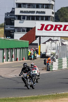 Vintage-motorcycle-club;eventdigitalimages;mallory-park;mallory-park-trackday-photographs;no-limits-trackdays;peter-wileman-photography;trackday-digital-images;trackday-photos;vmcc-festival-1000-bikes-photographs