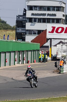 Vintage-motorcycle-club;eventdigitalimages;mallory-park;mallory-park-trackday-photographs;no-limits-trackdays;peter-wileman-photography;trackday-digital-images;trackday-photos;vmcc-festival-1000-bikes-photographs