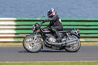 Vintage-motorcycle-club;eventdigitalimages;mallory-park;mallory-park-trackday-photographs;no-limits-trackdays;peter-wileman-photography;trackday-digital-images;trackday-photos;vmcc-festival-1000-bikes-photographs
