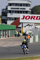 Vintage-motorcycle-club;eventdigitalimages;mallory-park;mallory-park-trackday-photographs;no-limits-trackdays;peter-wileman-photography;trackday-digital-images;trackday-photos;vmcc-festival-1000-bikes-photographs