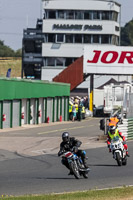 Vintage-motorcycle-club;eventdigitalimages;mallory-park;mallory-park-trackday-photographs;no-limits-trackdays;peter-wileman-photography;trackday-digital-images;trackday-photos;vmcc-festival-1000-bikes-photographs
