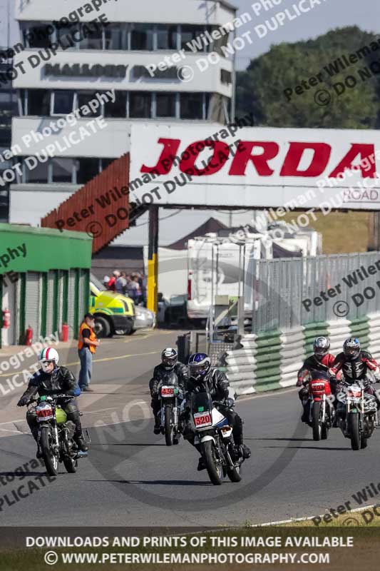 Vintage motorcycle club;eventdigitalimages;mallory park;mallory park trackday photographs;no limits trackdays;peter wileman photography;trackday digital images;trackday photos;vmcc festival 1000 bikes photographs