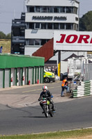 Vintage-motorcycle-club;eventdigitalimages;mallory-park;mallory-park-trackday-photographs;no-limits-trackdays;peter-wileman-photography;trackday-digital-images;trackday-photos;vmcc-festival-1000-bikes-photographs