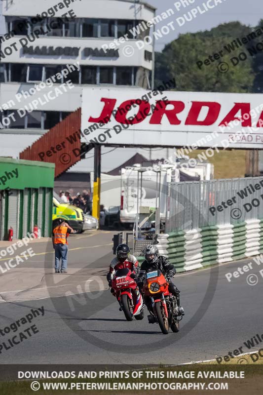 Vintage motorcycle club;eventdigitalimages;mallory park;mallory park trackday photographs;no limits trackdays;peter wileman photography;trackday digital images;trackday photos;vmcc festival 1000 bikes photographs